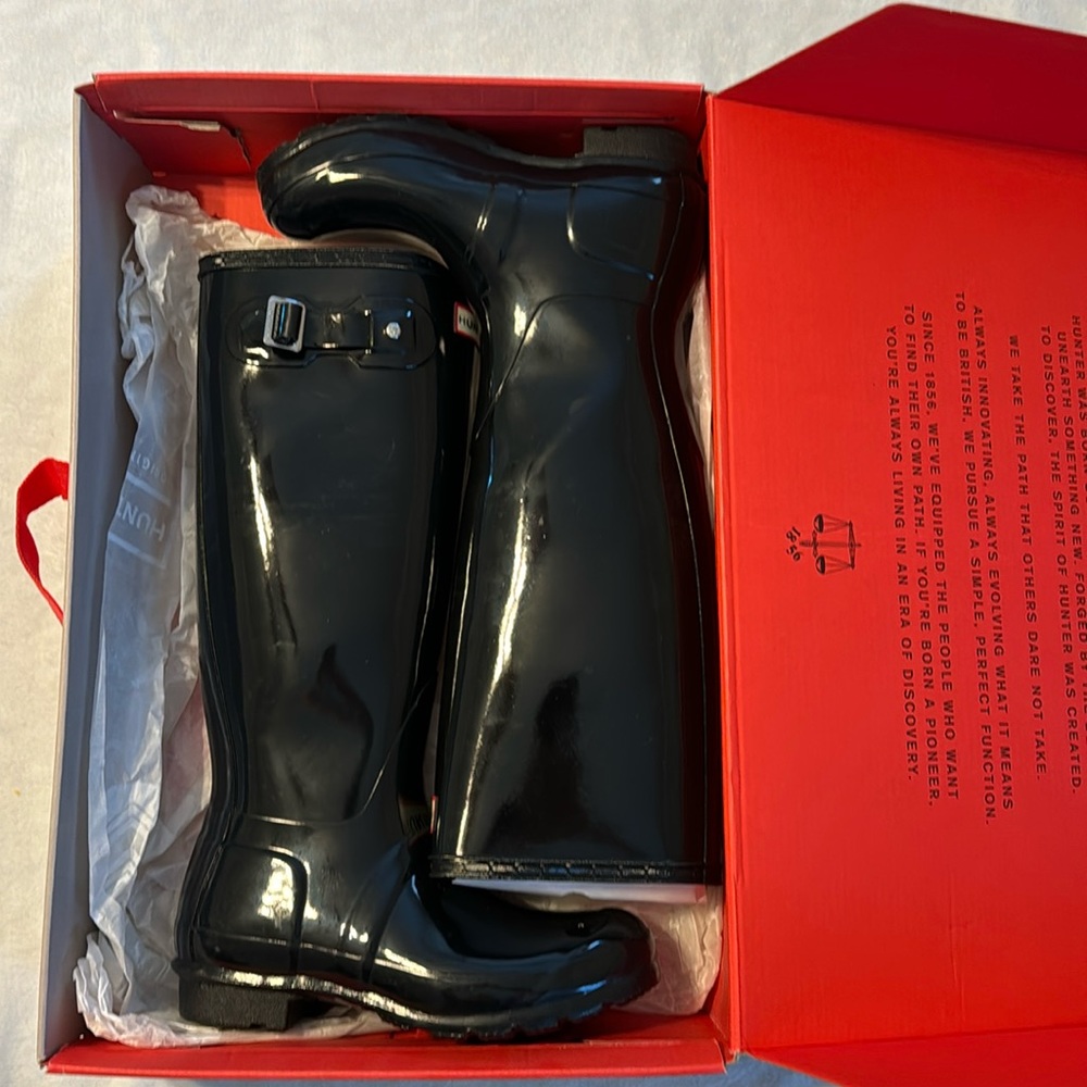 Hunter Black Gloss Tall rain boots with socks